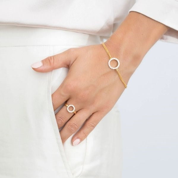 Biella Grande armbånd i 18 karat forgyldt sølv med klare zirkoner fra Sif Jakobs