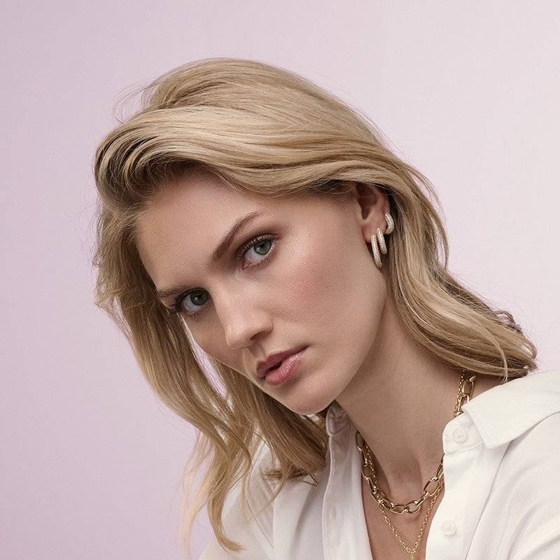 Carrara Medio øreringe i 18 karat forgyldt sølv med zirkonia fra Sif Jakobs Jewellery