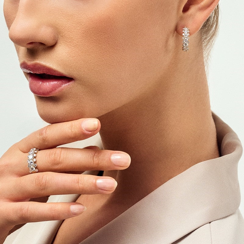 Sif Jakobs Fior Medio diamantøreringe i 14 karat guld med 2,46 ct lab-grown diamanter