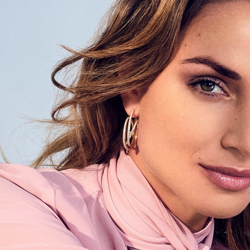 Spirale øreringe i forgyldt sølv med zirkonia – Sif Jakobs