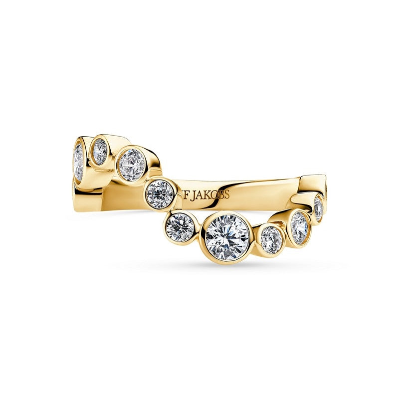 Sif Jakobs Jewellery Sardinien Wave ring i 18 karat forgyldt sterlingsølv med hvide zirkonia i bølgende design.