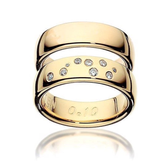 Eksklusive Scrouples vielsesringe i 14 eller 8 karat guld, blanke 6 mm med skyttens stjernebillede og diamanter