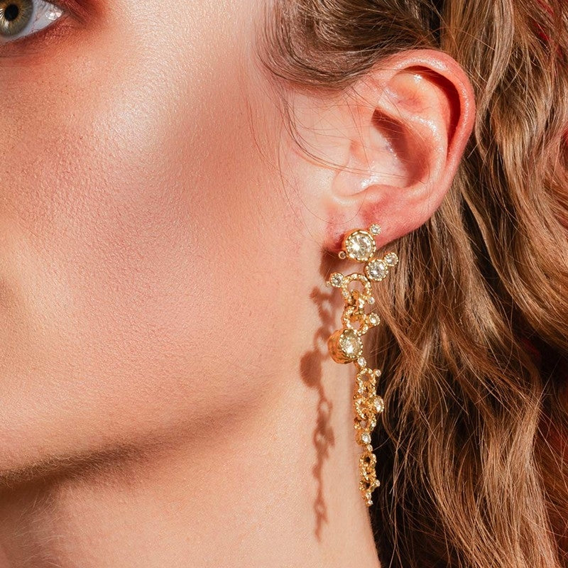 Twinkle Chain øreringe i 18 karat forgyldt sølv med lyse gule nanokrystaller fra House of Vincent