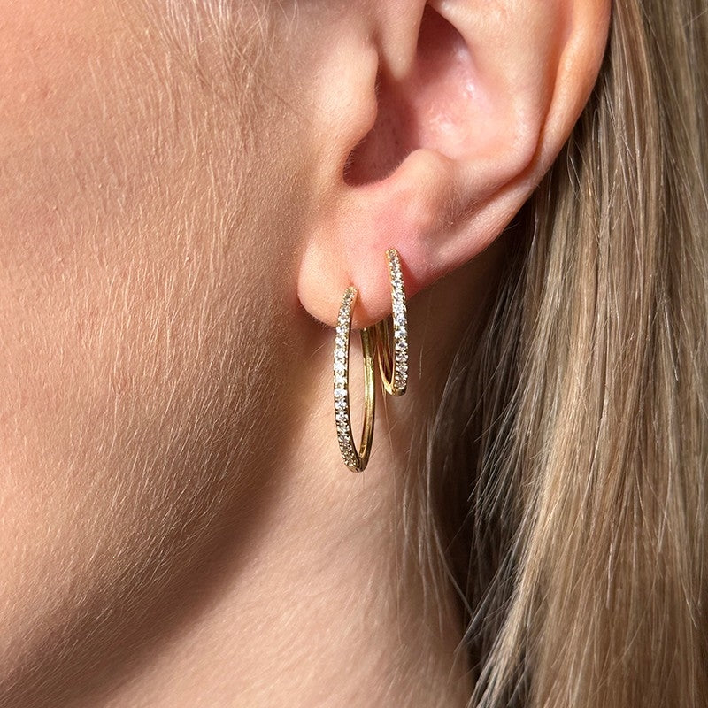 Tina creoler i 18 karat forgyldt sølv med zirkonia 20 mm fra MerlePerle