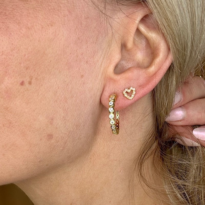 Alba ørestikker i 22 karat forgyldt sølv med klare krystaller fra Pico Copenhagen