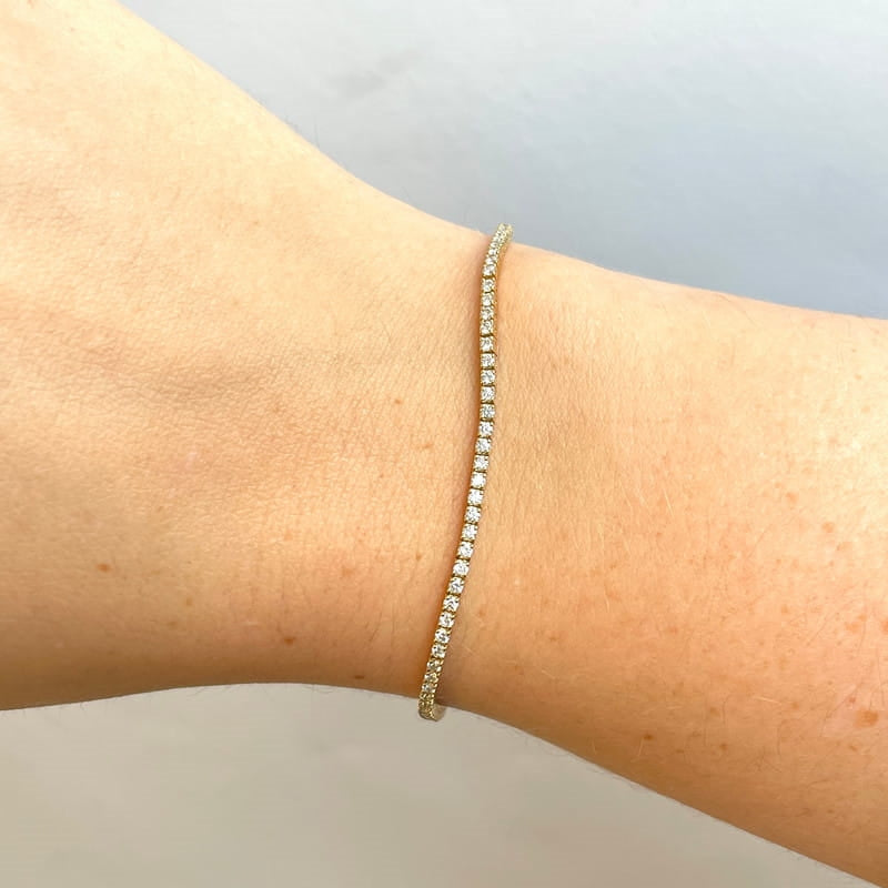 Nuran tennisarmbånd i 14 karat guld med 1,50 ct diamanter 18 cm