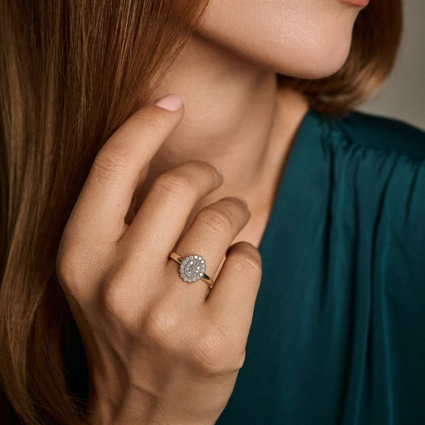 Athene diamant ring i 14 karat guld med 0,38 ct diamanter fra Nuran