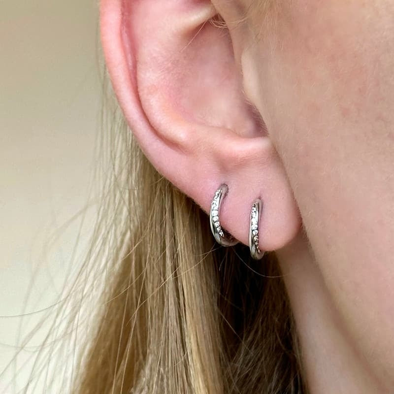 Bindy creoler i sølv med zirkonia fra MerlePerle, 12 mm