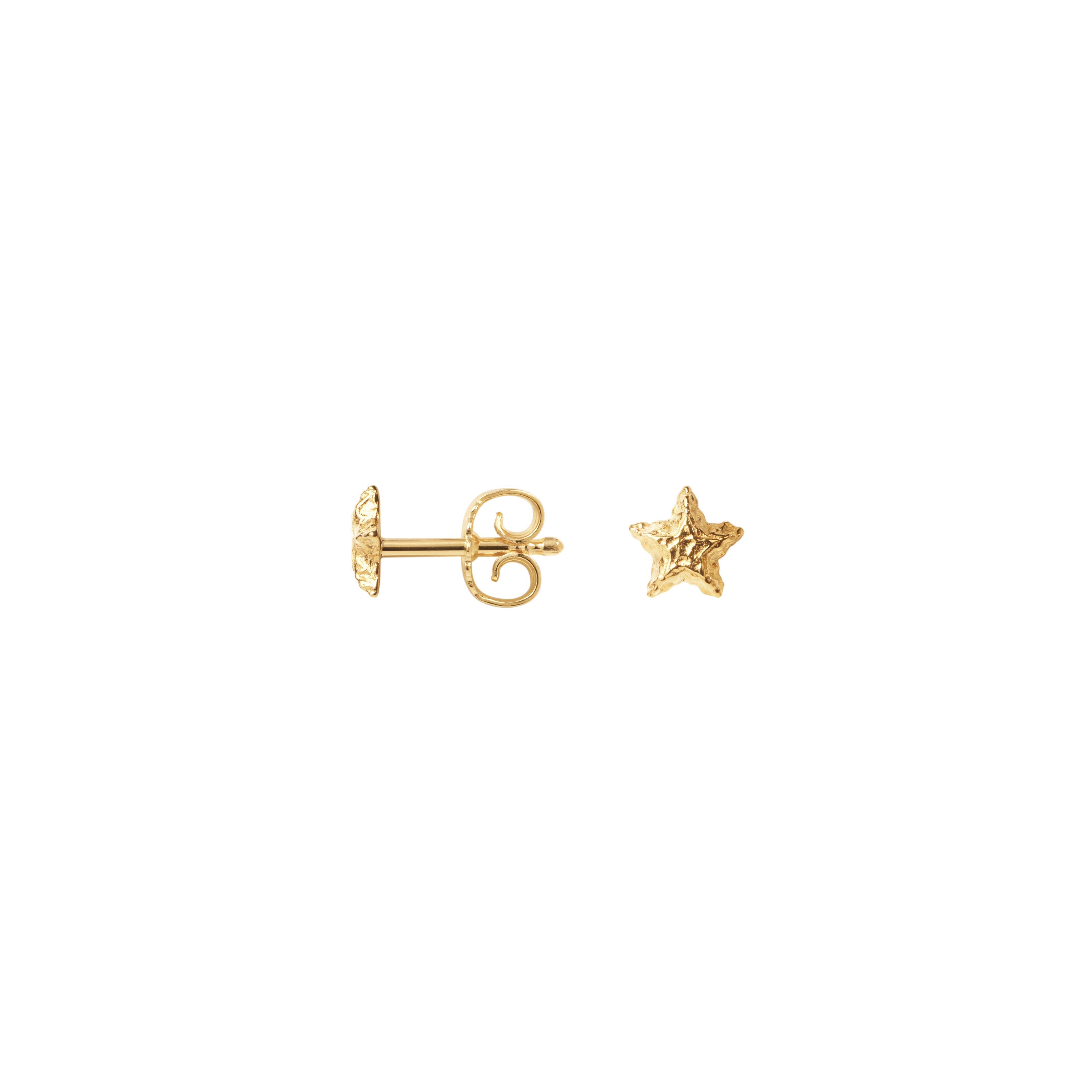 Camille Brinch Sparkly Star øreringe i 925 sterlingsølv med 22 karat forgyldning i star-form.