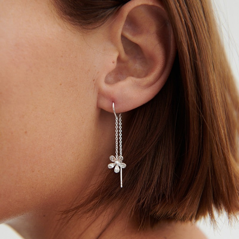 Wild Poppy kædeøreringe i sterlingsølv fra Pernille Corydon