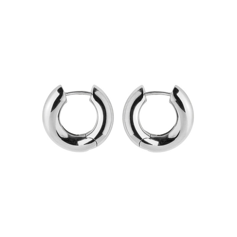 Flowing Stream huggies øreringe i sølv fra Pernille Corydon (19 mm)