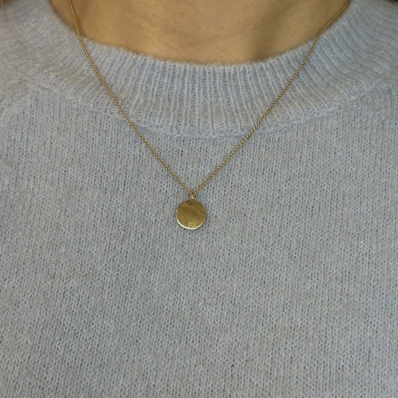 Pladevedhæng i 8 karat guld 12 mm – Smykkecenter