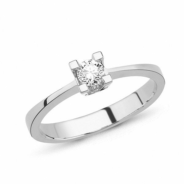 Nuran star ring i 14 karat hvidguld med diamant 0,03–0,50 ct i firegrab-fatning.