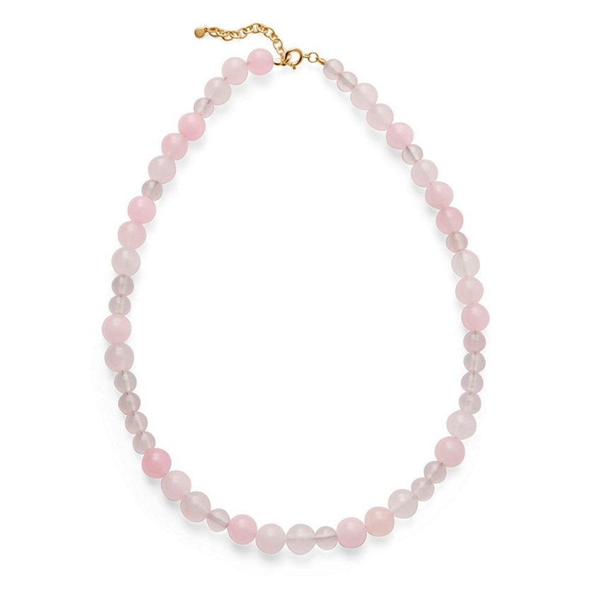 Pernille Corydon Blush halskæde i forgyldt sølv med naturlige rosakvartsperler, justerbar 38–42 cm.