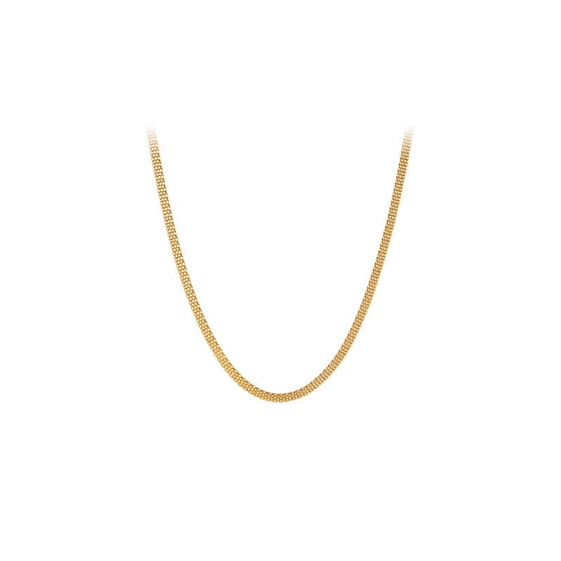 Nora forgyldt sølvhalskæde fra Pernille Corydon i fladt og elegant design fra Magical Midnight Sun-kollektionen.