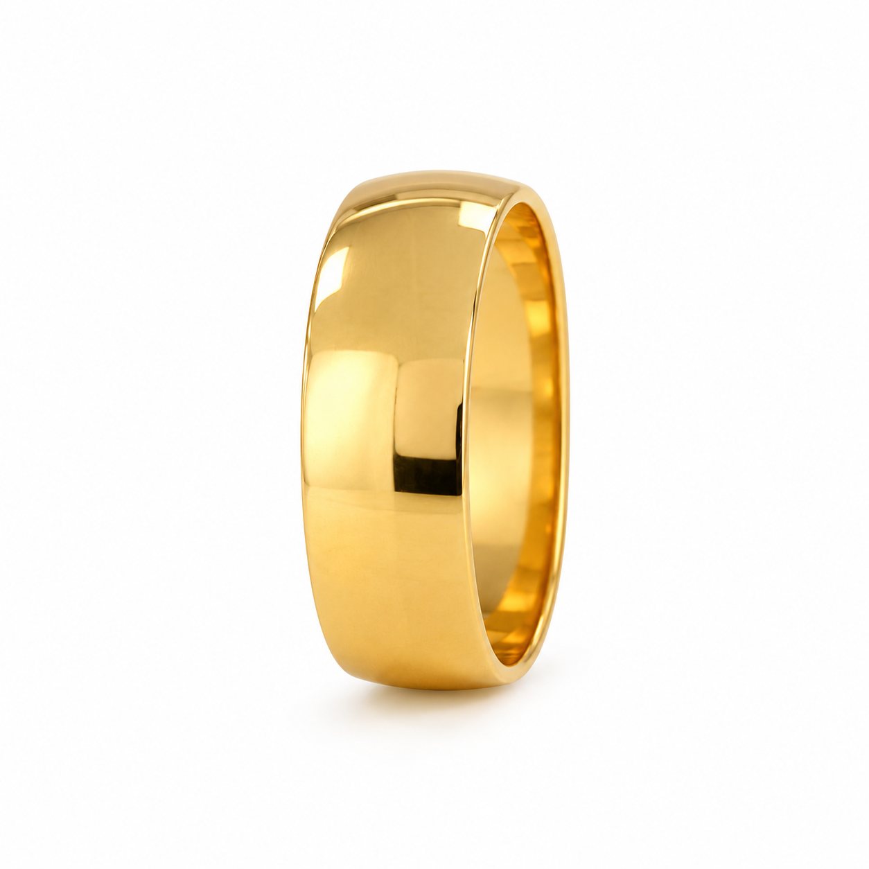 Rico's glat ring til mænd i 8 mm forgyldt rustfrit stål med spejlblank overflade.