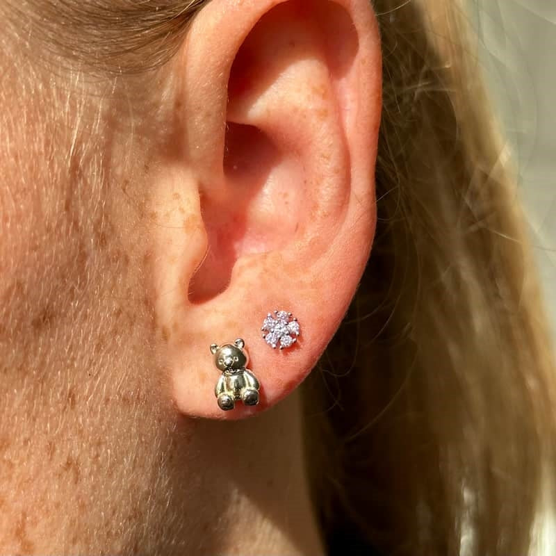 Teddy øreringe i blankt sølv fra MerlePerle