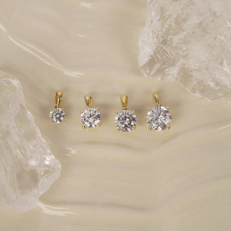 Siersbøl Luxury vedhæng i 14 kt guld med lab-grown diamant – nærbillede af fatning